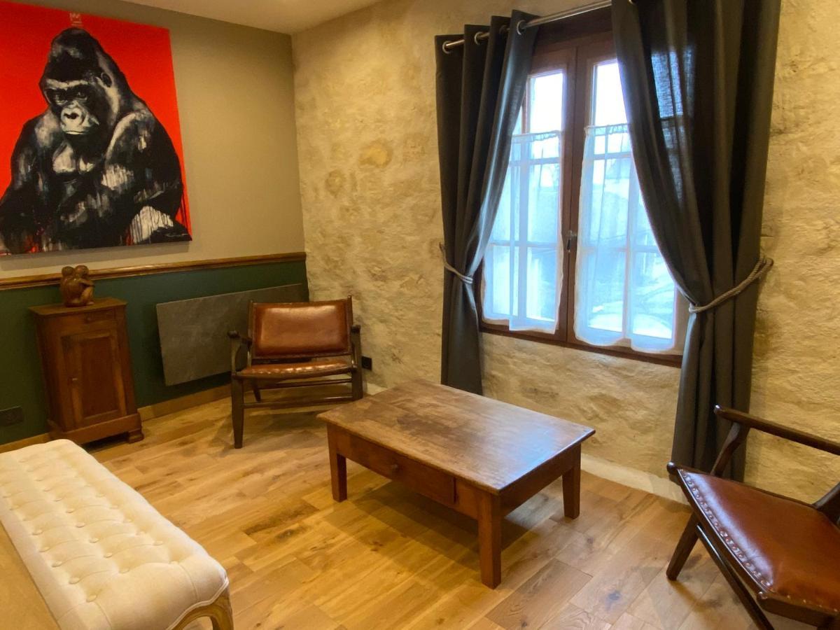 Bed and Breakfast La Maison Du Caillou Pontarme Exterior foto